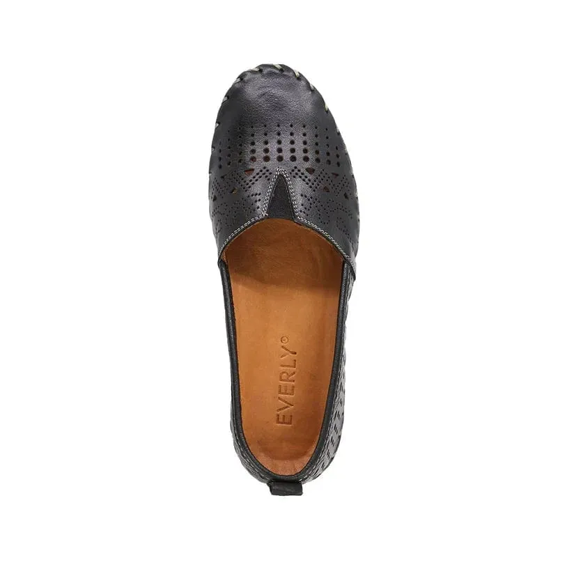Everly Women's Luna 03 Slip Ons- Black
