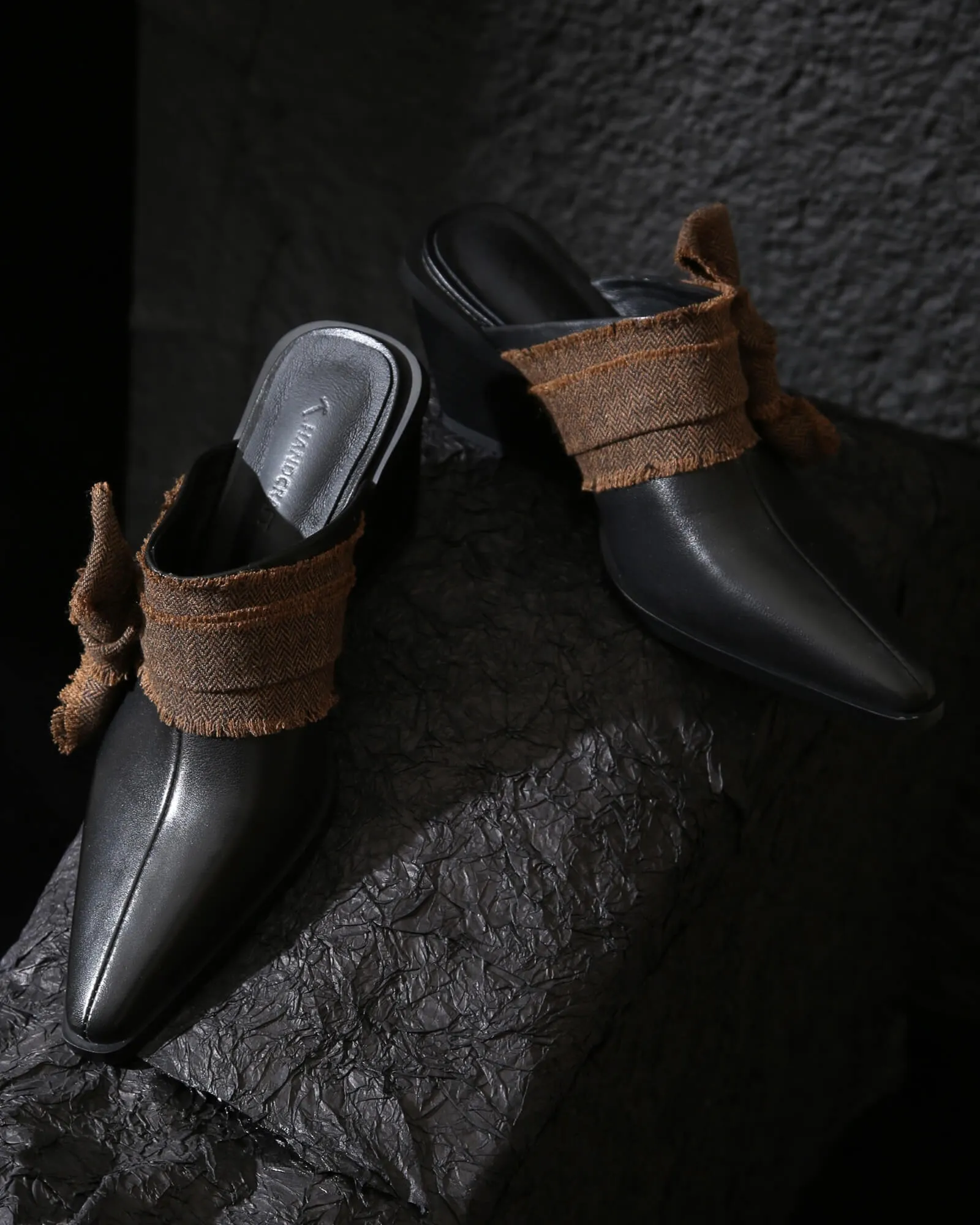 Manda - Bow Embellished Mules