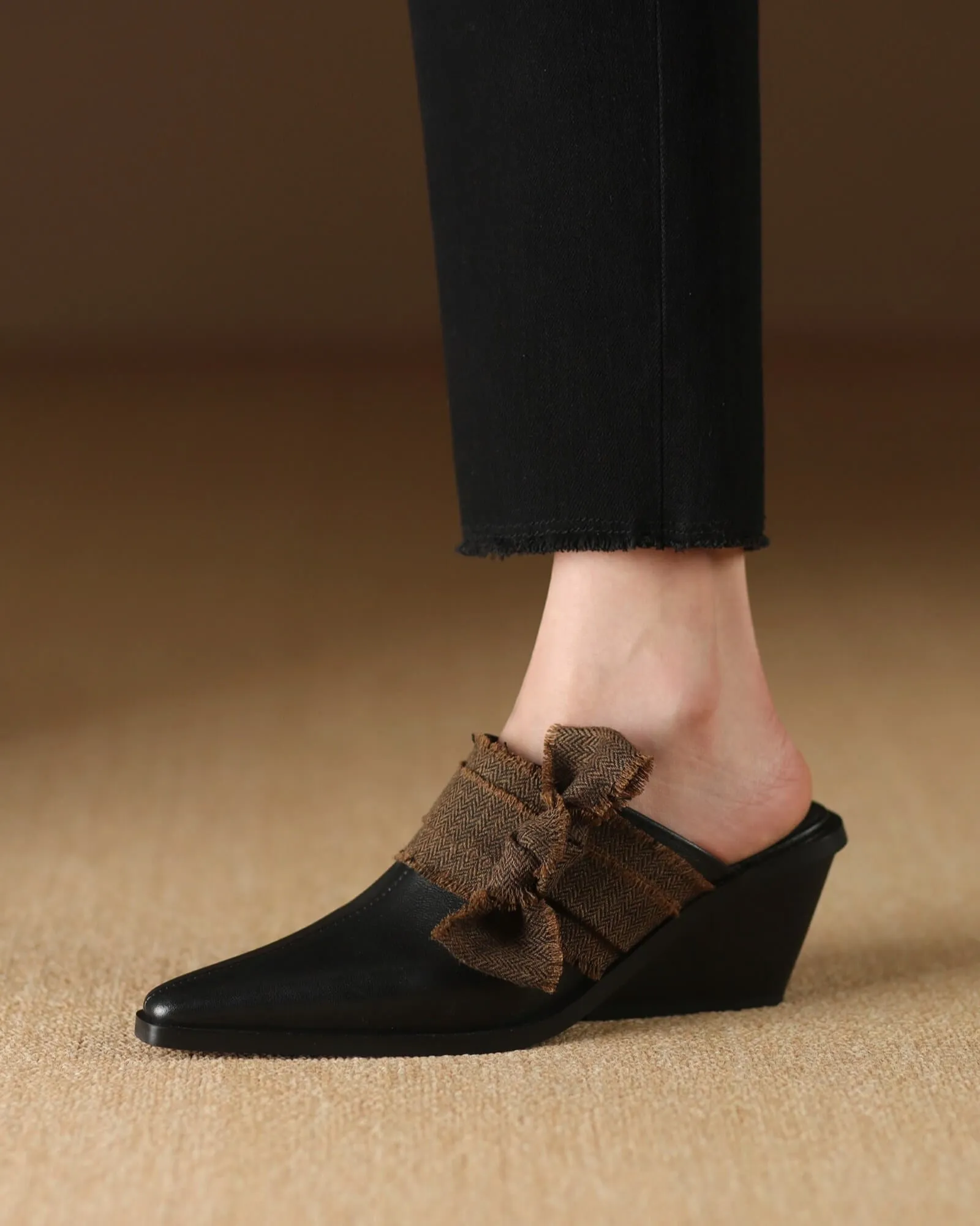 Manda - Bow Embellished Mules